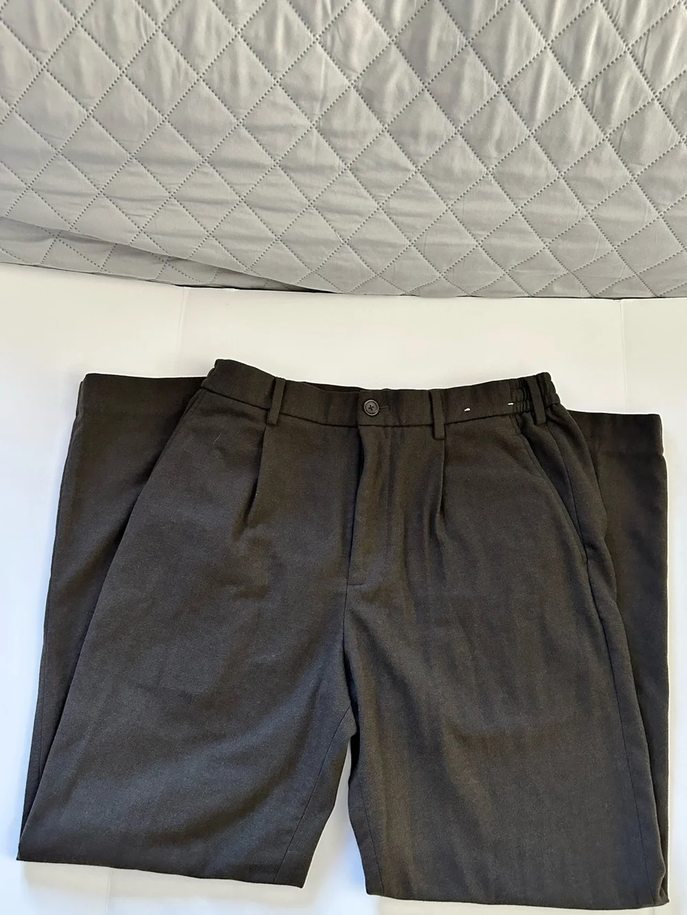 Uniqlo Men's Olive/Brown Pant-Bought in Korea-Korean Size Medium/31 Inch Waist